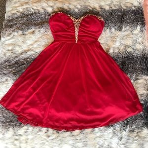 Red Sweetheart Homecoming Dress